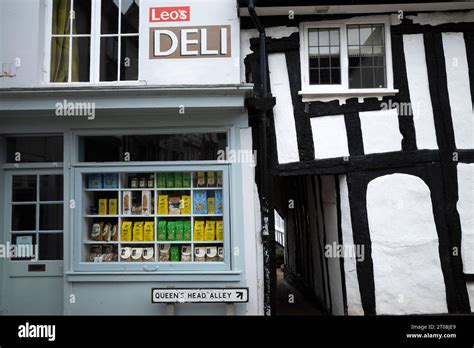 Leos Deli Framlingham Suffolk Stock Photo Alamy