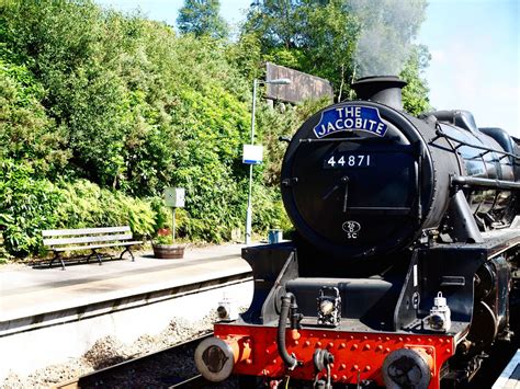 Riding the Harry Potter Train in Scotland Is Just as Epic as It Sounds ...