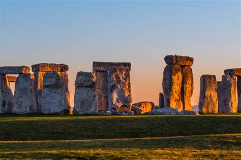 Windsor Castle Stonehenge And Bath Tour From London