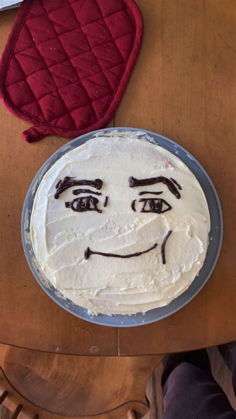 Roblox Face Cake In 2022 Cake Ice Cream Desserts