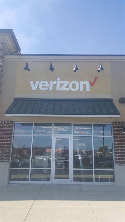 Verizon | High Angle Signs