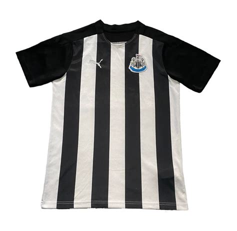 Newcastle Home Kit 202021 Olah Raga Baju Olahraga Di Carousell