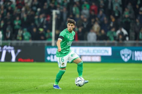 Mercato Asse Benjamin Bouchouari Ne Se Voit Pas Partir De Saint