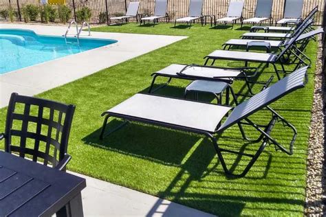 Artificial Grass Pool Decks Los Angeles Ca Synlawn Los Angeles