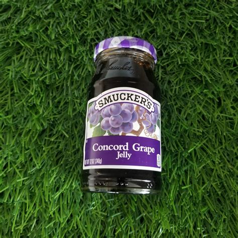 Smuckers Concord Grape Jelly Farmershausgh