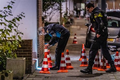 Politie Onderzoekt Schietpartij Rembrandtstraat Rotterdam Video