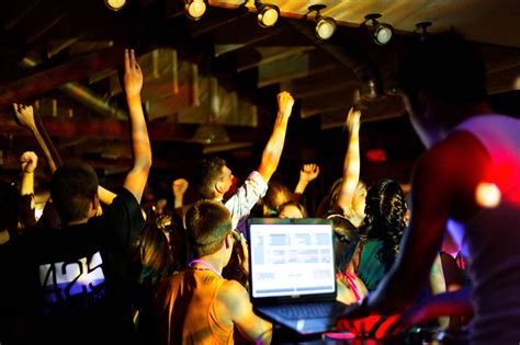 Best Austin Gay Bars And LGBTQ Nights For Drinking And Dancing