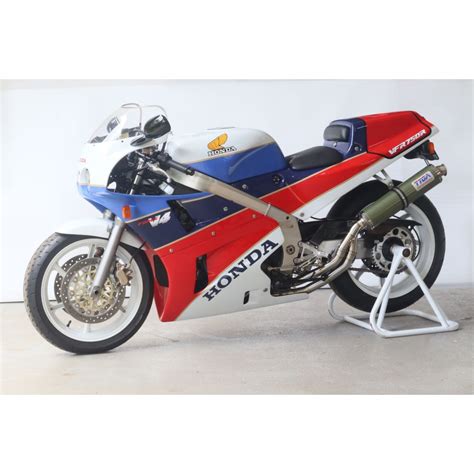 Ligne complète Tyga Performance HRC Style Carbone Kevlar Honda VFR 750