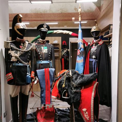 A Casale Esposti Cimeli E Uniformi Dell Arma Dei Reali Carabinieri