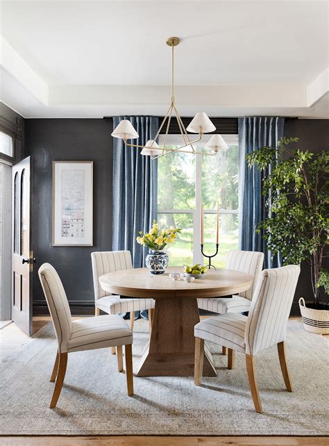 21 Dining Room Wall Decor Ideas From Designers | Havenly | Havenly Interior Design Blog