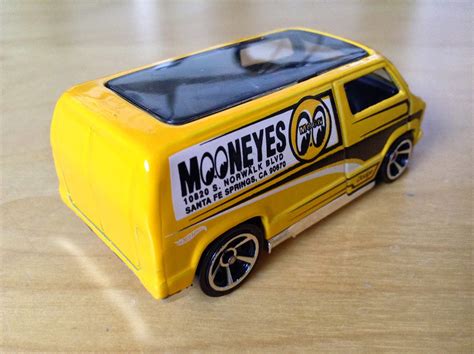 JULIAN S HOT WHEELS BLOG Custom 77 Dodge Van Mooneyes Version