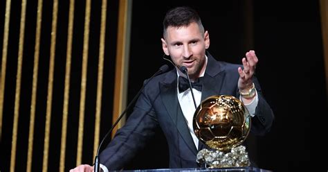 Pallone D Oro Lionel Messi E Aitana Bonmat Vincono Il Trofeo