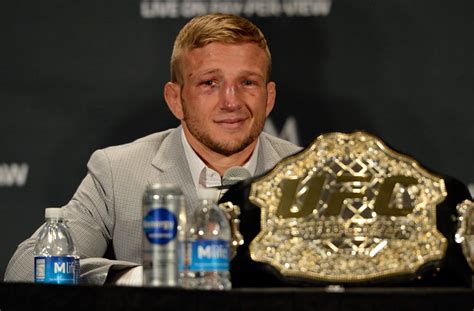 Tj Dillashaw Nuevo Dueño De Las 135 Libras Del Ufc ~