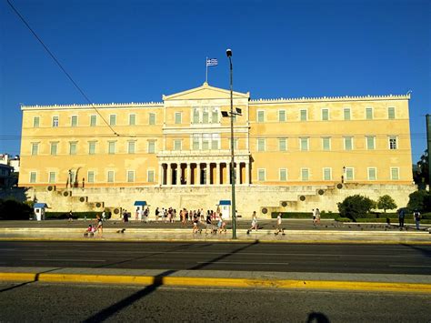 Hellenic Parliament | Christine Loves to Travel