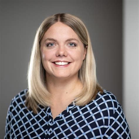 julia junker head finance gdd germany novartis pharma gmbh xing
