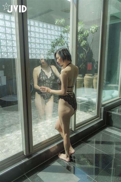 MIO An Overwhelming Sensual Orgasm 0025 Porn Pic