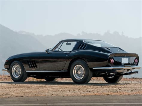 This All-Black Vintage Ferrari Will Make Your Heart Skip A Beat - Airows