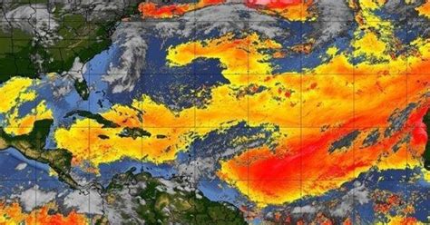 Nubes de polvo del Sahara impiden formación de ciclones en el Atlántico