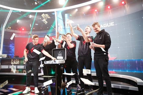 Cs Go Astralis Vence Showmatch E Leva Us Mil Jovem Nerd