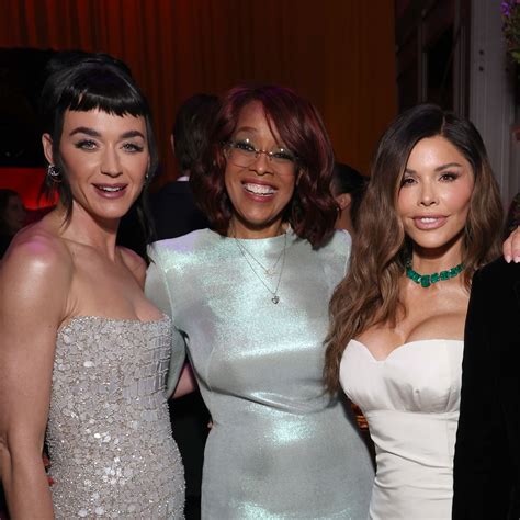 Lauren Sanchez Stuns In Black And Yellow Bikini Aboard Her Luxury Yacht