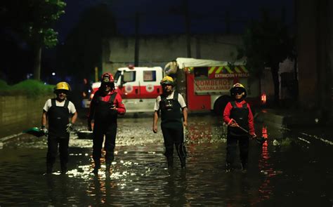 Guadalajara fuerte lluvia causa daños en casas se llenaron de lodo