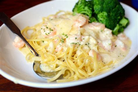 Easy Red Lobster Shrimp Fettuccine Alfredo Recipe Fettuccine Alfredo