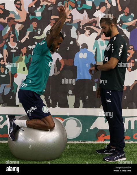 S O Paulo Sp Treino Tun Palmeiras Der Spieler Felipe