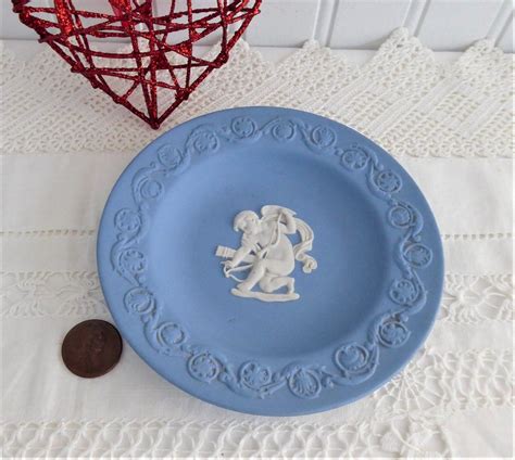 Dish Wedgwood Blue Jasper Jasperware Dish Cupid Stringing His Bow 1980