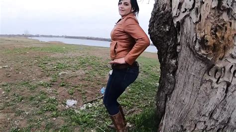 A Fistful Of Doll Ass Tight Jeans And Bubble Butt Amateur Porn Feat MilfyCalla By FapHouse