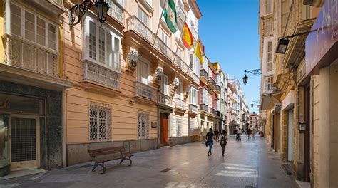 Visit University of Cadiz in Old Town Cadiz | Expedia