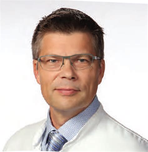 Best Ortho Doctors Orthopedic Surgeon In Dubai Dr Uwe Dahn