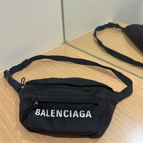 Balenciaga 巴黎世家刺繡腰包｜popchill 拍拍圈