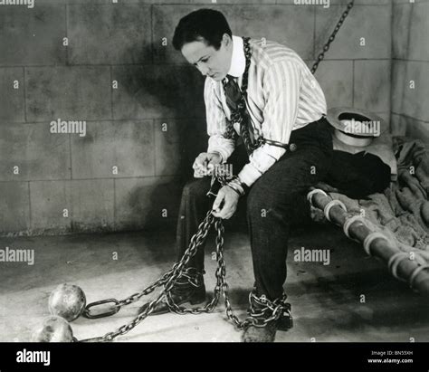 Harry Houdini Escapologist Magician Hi Res Stock Photography And Images