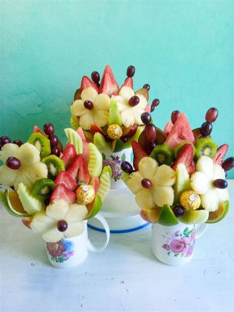 DIY Edible Fruit Arrangement