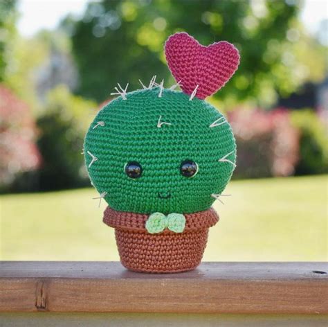 Pin By Paqui On Cactus Crochet Crochet Cactus Crochet Patterns