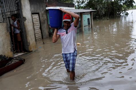 Chuvas Na Bahia Deixam Casas Completamente Debaixo D Gua Veja Fotos