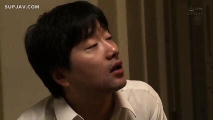 A Beautiful Mature Woman She S Secretly Moaning And Groaning With