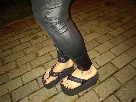 Platform Flip Flops 26 Nude Pics XHamster
