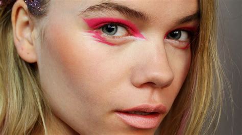 5 High Fashion Eye Makeup Looks We Dare You To Try In May Ry