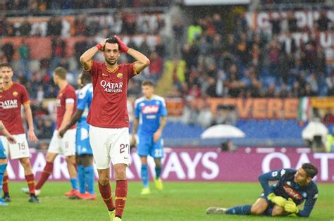 Pastore Sufre De Un Edema óseo Otro Mes Fuera Planeta Roma