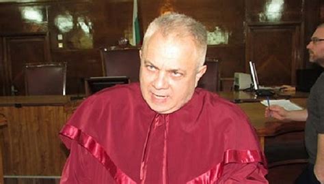 Прокуратурата подпука обвинителя от Русе, свързан с Бобокови