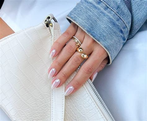 Nail Inspo Οι φθινοπωρινές τάσεις στα νύχια που αξίζουν την προσοχή