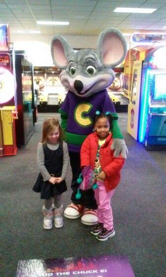 Hbd Chuck E Cheese Fnaf Chucks Hug Mickey Mouse Disney Characters