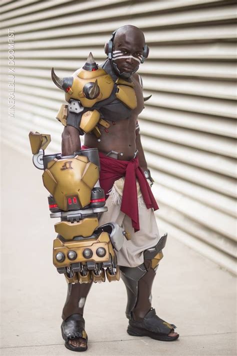 Blizzard's Official Doomfist Cosplay Is Incredible