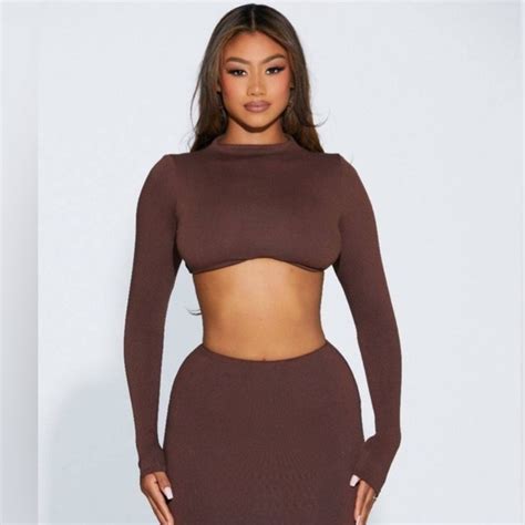 Naked Wardrobe Tops Nakedwardrobe Serve Curves Crop Mauve Brown