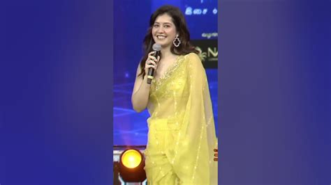 Rashi Khanna Dhanush Rashikhanna Fav Color Fav Dress Fav Actor