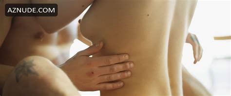 A CRASH MID FLIGHT NUDE SCENES AZNude