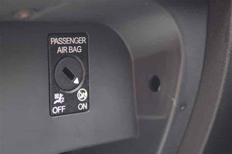 Comment réinitialiser la lumière de l airbag 5 étapes Avec ou sans