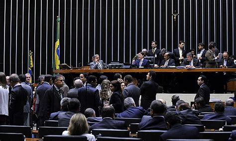 C Mara Aprova Projeto De Reajuste Salarial Para Executivo Legislativo