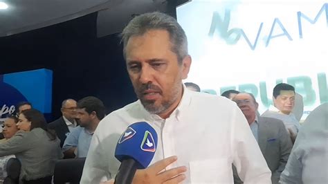 GOVERNADOR ELMANO DE FREITAS PARTICIPA DE EVENTO DE NOVO PARTIDO ALIADO